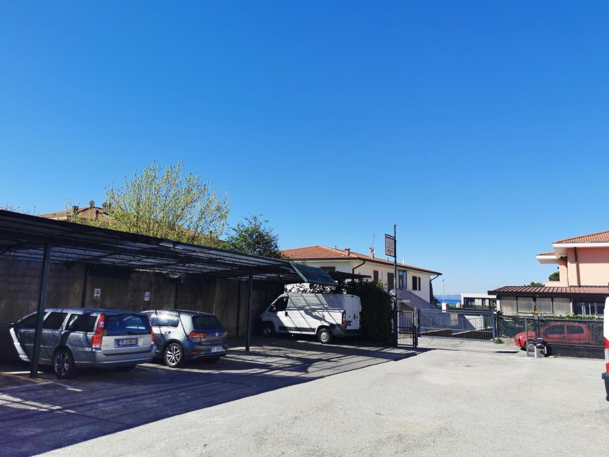 Caba Holiday Bardolino Gritti Luaran gambar